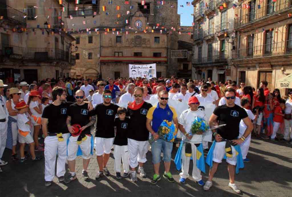 homenajepenas16